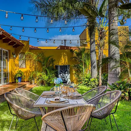 Garden Paradise House W/ Bbq & Volcano View Vakantiehuis